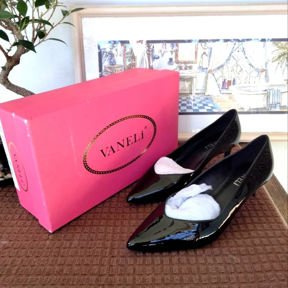 Women's Vaneli "Tracie" Black Patent Leather Pumps. Size 7W. Brand New In Box. - Picture 1 of 7